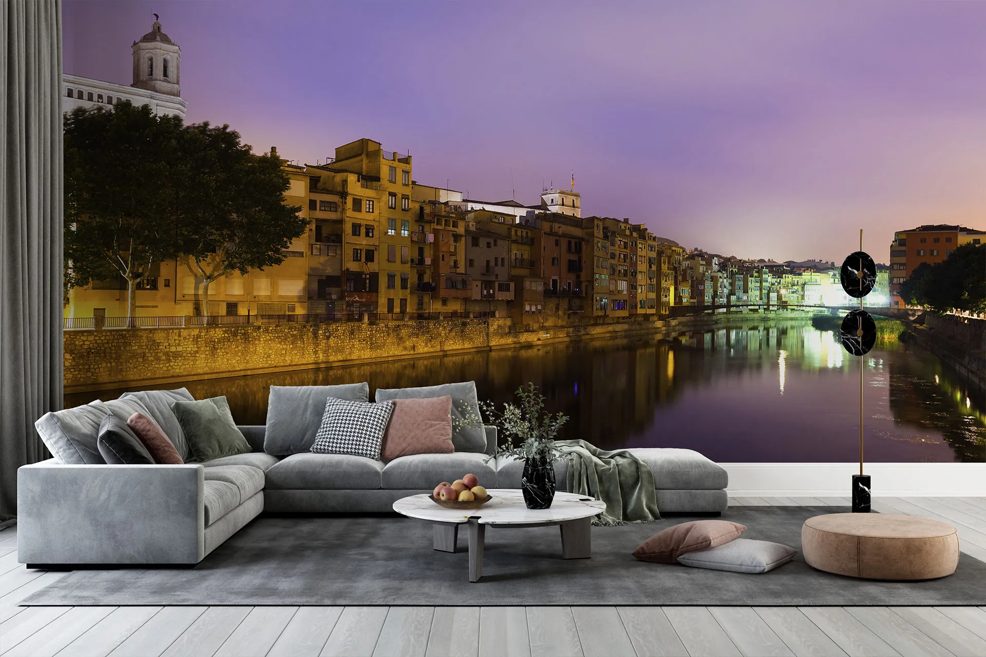 Фотошпалери прекрасний вид з води на вечірнє старе місто. Жирона.